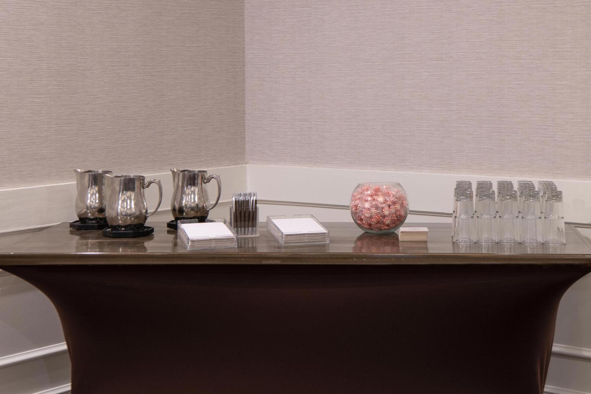 เชอราตัน แอนน์ อาร์เบอร์ โฮเต็ล Hotel แอนอาร์เบอร์ ภายนอก รูปภาพ